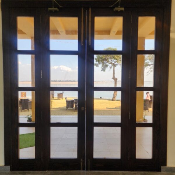 Lakeview Cafe Mangla Dam 600x600